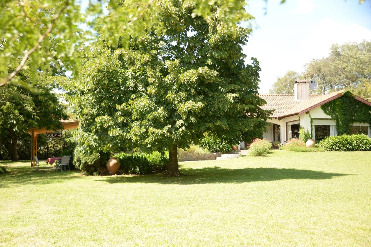 GOLF - Casa de huéspedes Tandil Exterior foto